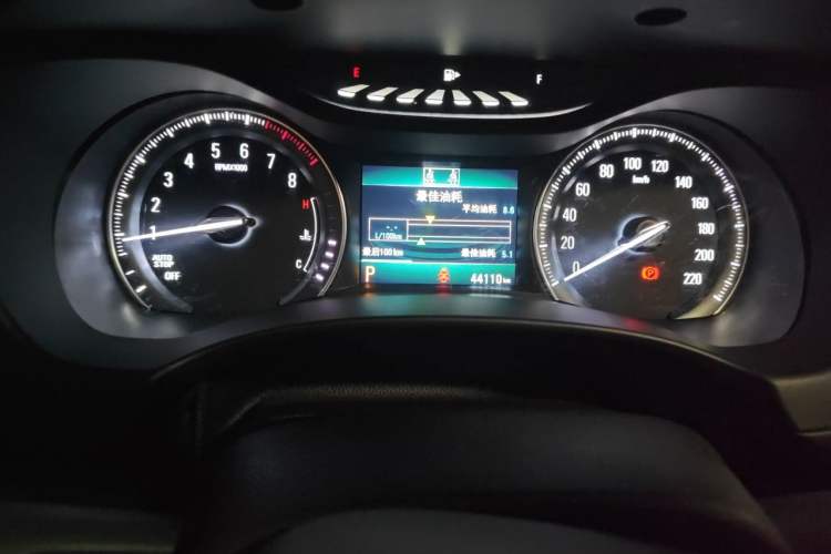 Used Buick GL6 2019 18T 6-Seater Connected Luxury Version China VI Standard Odometer Close Up