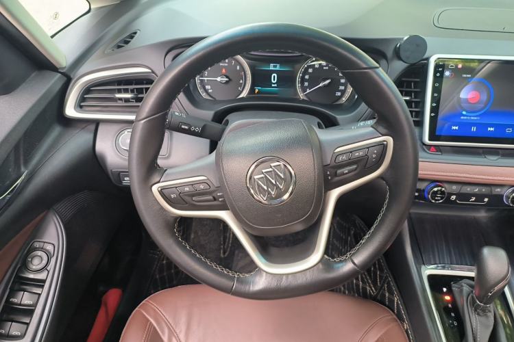 Used Buick GL6 2019 18T 6-Seater Connected Luxury Version China VI Standard Steering Wheel