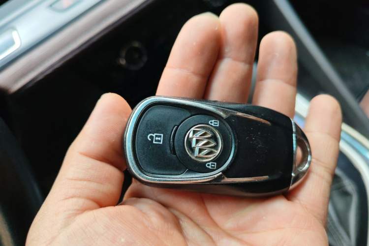 Used Buick GL6 2019 18T 6-Seater Connected Luxury Version China V Standard Vehicle Key