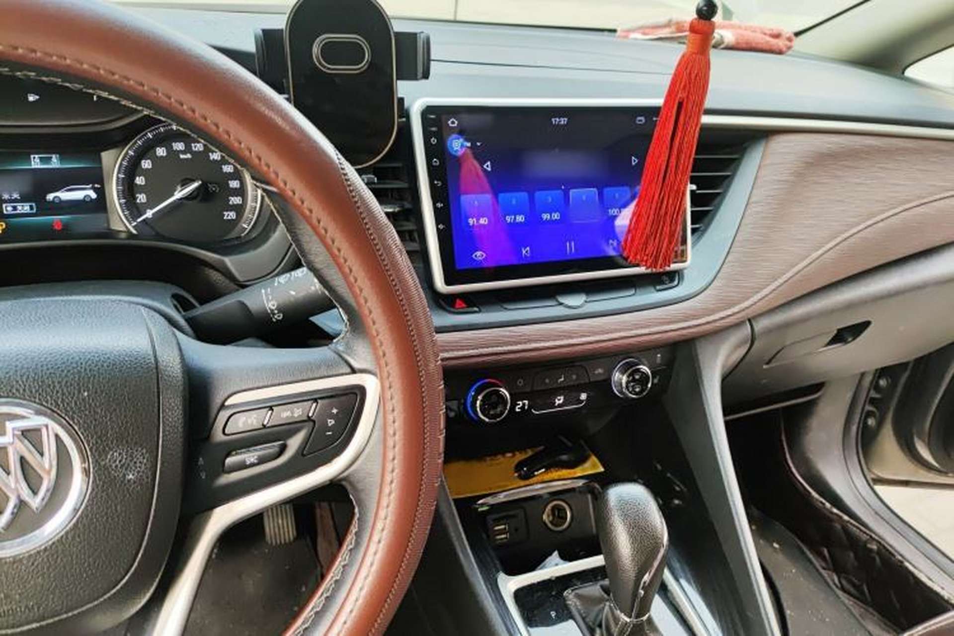 Used Buick GL6 2019 18T 6-Seater Connected Luxury Version China V Standard Audio And AC Panel