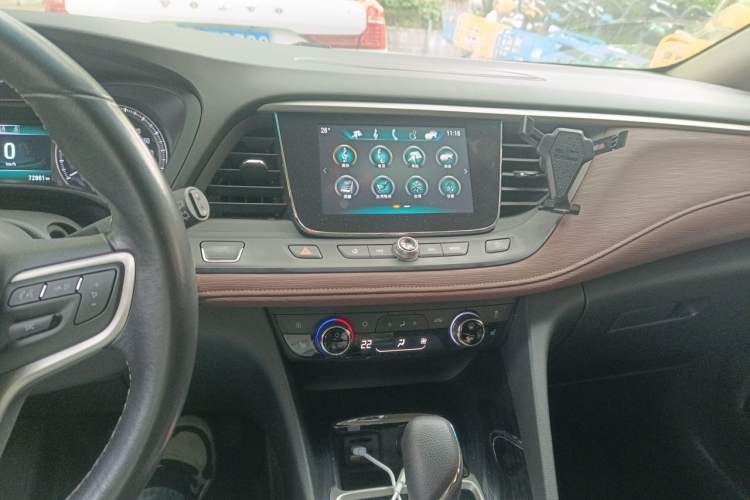Used Buick GL6 2019 18T 6-Seater Connected Luxury Version China V Standard Audio And AC Panel