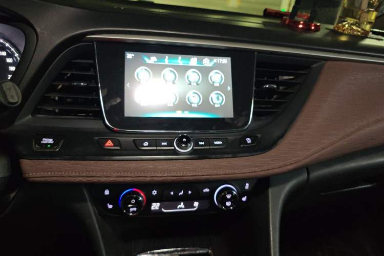 Used Buick GL6 2019 18T 6-Seater Connected Luxury Version China V Standard Audio And AC Panel