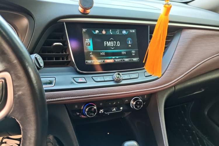 Used Buick GL6 2019 18T 6-Seater Connected Luxury Version China V Standard Audio And AC Panel