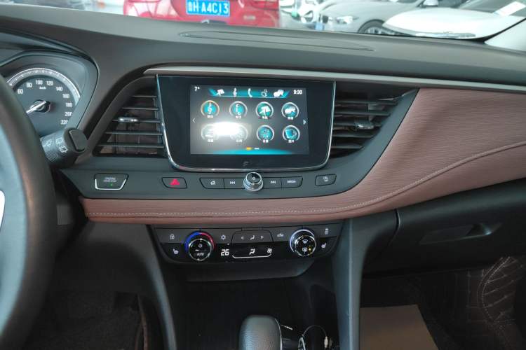 Used Buick GL6 2019 18T 6-Seater Connected Luxury Version China VI Standard Audio And AC Panel