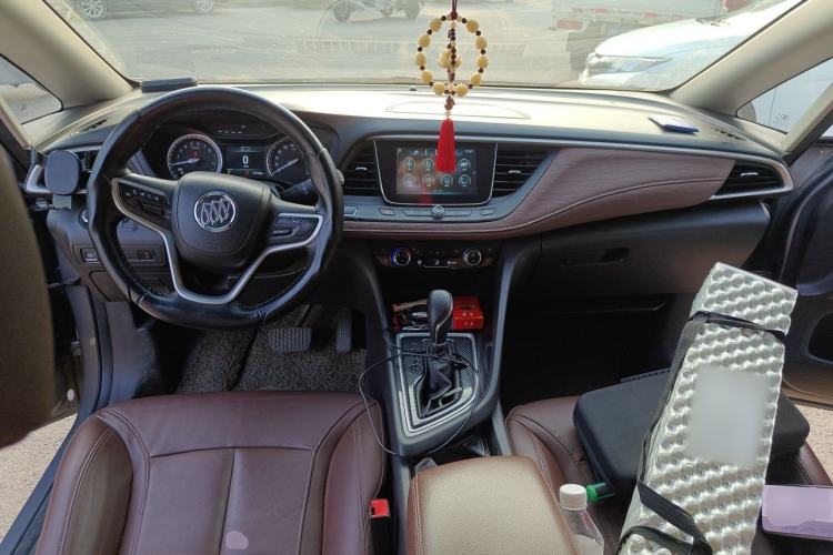Used Buick GL6 2019 18T 6-Seater Connected Luxury Version China VI Standard Center Console