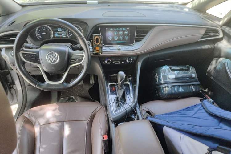 Used Buick GL6 2019 18T 6-Seater Connected Luxury Version China V Standard Center Console