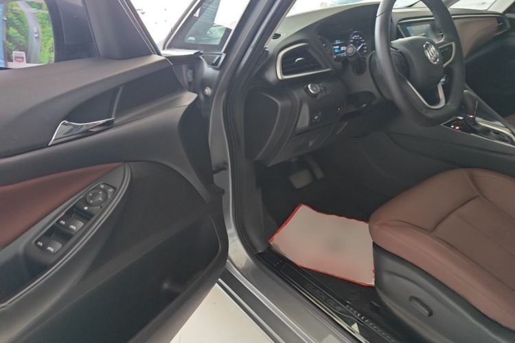Used Buick GL6 2019 18T 6-Seater Connected Luxury Version China VI Standard Driver Seat