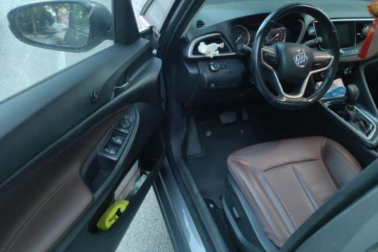 Used Buick GL6 2019 18T 6-Seater Connected Luxury Version China VI Standard Driver Seat