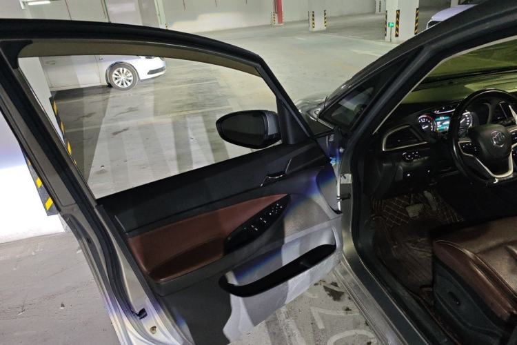 Used Buick GL6 2019 18T 6-Seater Connected Luxury Version China V Standard Driver Seat