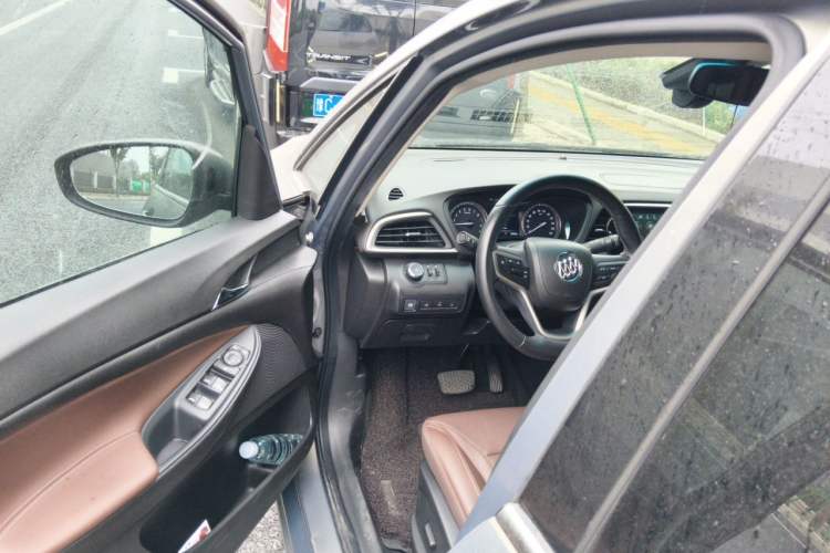 Used Buick GL6 2019 18T 6-Seater Connected Luxury Version China VI Standard Driver Seat