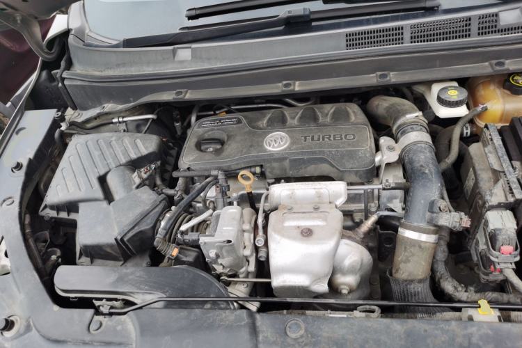 Used Buick GL6 2019 18T 6-Seater Elite Version China VI Standard Engine Bay