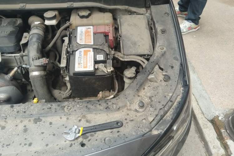 Used Buick GL6 2019 18T 6-Seater Connected Luxury Version China VI Standard Engine Bay Left