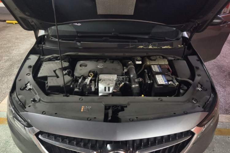 Used Buick GL6 2019 18T 6-Seater Connected Luxury Version China V Standard Engine Bay