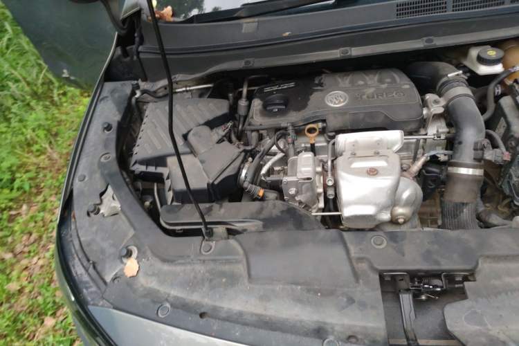 Used Buick GL6 2019 18T 5-Seater Connected Luxury Version China V Standard Engine Bay Right