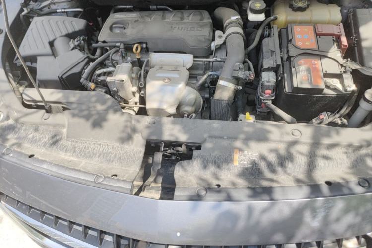 Used Buick GL6 2019 18T 6-Seater Connected Luxury Version China V Standard Engine Bay