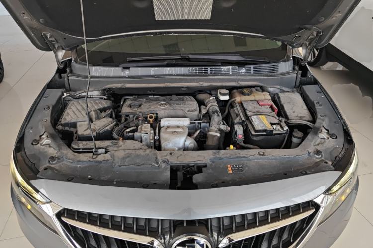 Used Buick GL6 2019 18T 6-Seater Connected Luxury Version China VI Standard Engine Bay