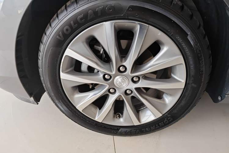 Used Buick GL6 2019 18T 6-Seater Connected Luxury Version China VI Standard Exterior 4