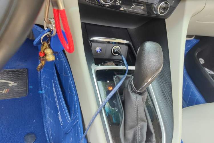 Used Buick GL6 2019 18T 6-Seater Elite Version China VI Standard Gear Lever