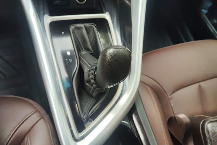 Used Buick GL6 2019 18T 6-Seater Connected Luxury Version China V Standard Gear Lever