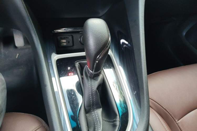 Used Buick GL6 2019 18T 5-Seater Connected Luxury Version China V Standard Gear Lever