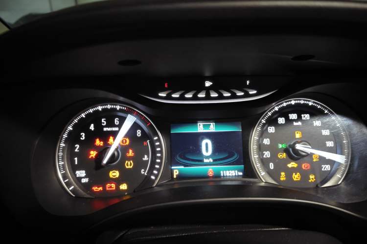 Used Buick GL6 2019 18T 6-Seater Connected Luxury Version China V Standard Instrument Cluster
