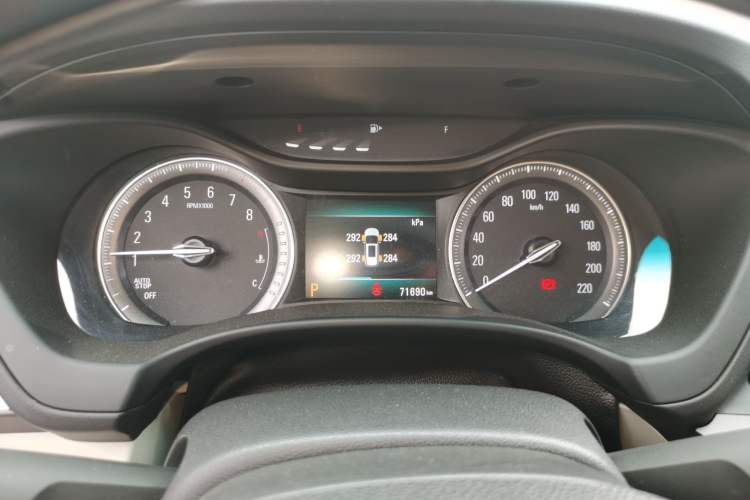 Used Buick GL6 2019 18T 6-Seater Elite Version China VI Standard Instrument Cluster