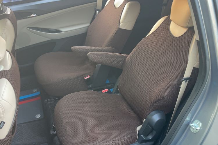 Used Buick GL6 2019 18T 6-Seater Elite Version China VI Standard Interior 1