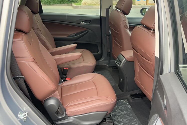 Used Buick GL6 2019 18T 6-Seater Connected Luxury Version China V Standard Interior 3