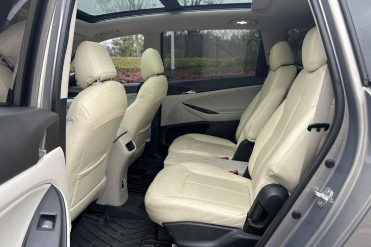Used Buick GL6 2019 18T 6-Seater Elite Version China VI Standard Interior 5