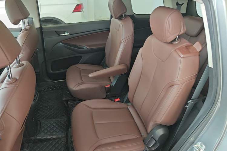 Used Buick GL6 2019 18T 6-Seater Connected Luxury Version China VI Standard Left Rear Seat