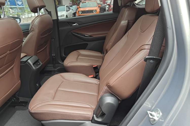 Used Buick GL6 2019 18T 6-Seater Connected Luxury Version China VI Standard Left Rear Seat