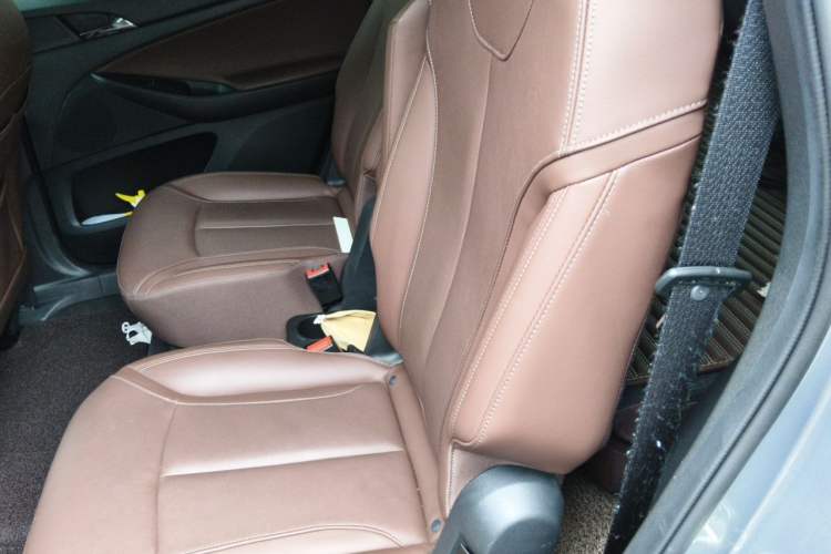 Used Buick GL6 2019 18T 6-Seater Connected Luxury Version China VI Standard Left Rear Seat