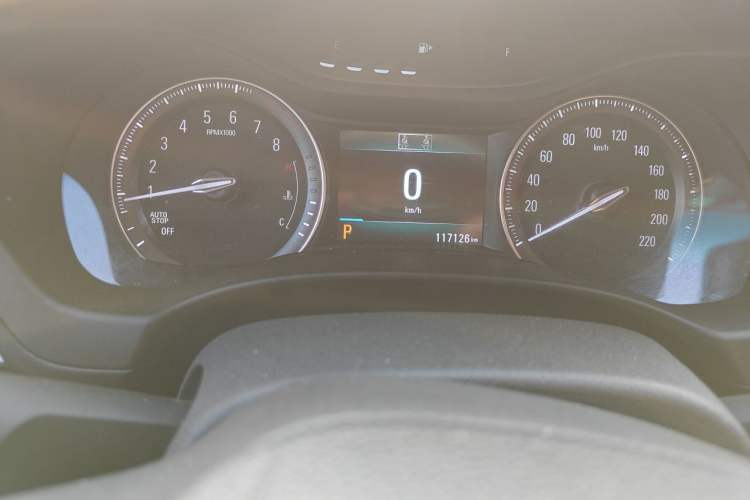 Used Buick GL6 2019 18T 6-Seater Connected Luxury Version China VI Standard Odometer Close Up