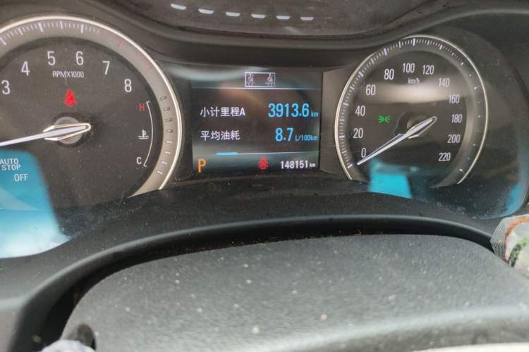 Used Buick GL6 2019 18T 6-Seater Connected Luxury Version China VI Standard Odometer Close Up