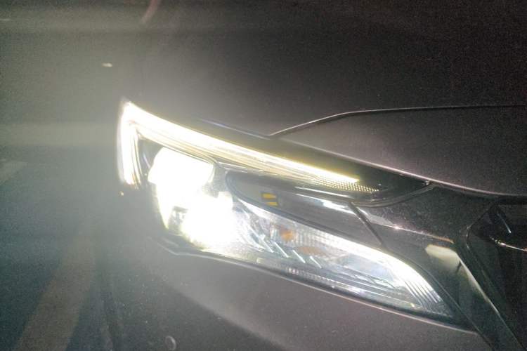 Used Buick GL6 2019 18T 6-Seater Connected Luxury Version China V Standard Right Front Headlight