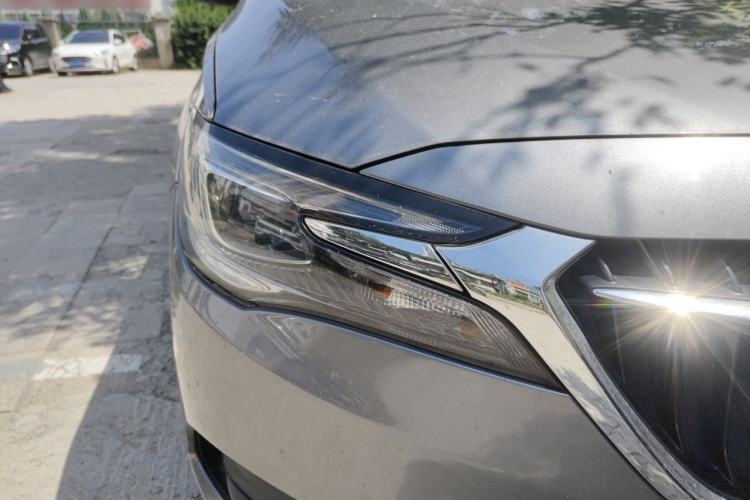 Used Buick GL6 2019 18T 6-Seater Connected Luxury Version China V Standard Right Front Headlight