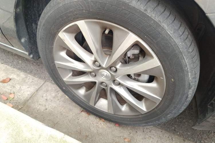 Used Buick GL6 2019 18T 6-Seater Connected Luxury Version China V Standard Right Front Wheel Hub