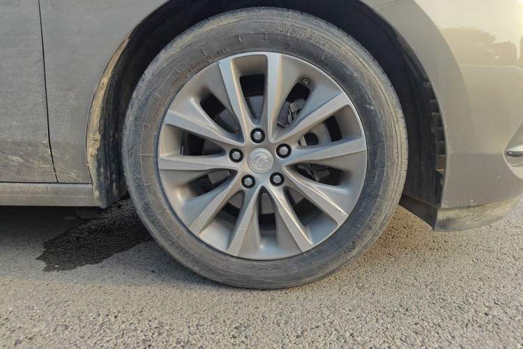 Used Buick GL6 2019 18T 6-Seater Connected Luxury Version China VI Standard Right Front Wheel Hub