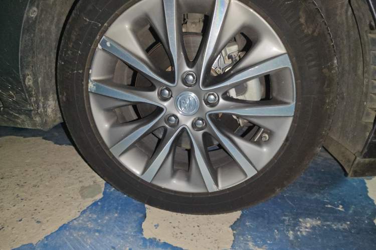Used Buick GL6 2019 18T 6-Seater Connected Luxury Version China V Standard Right Front Wheel Hub