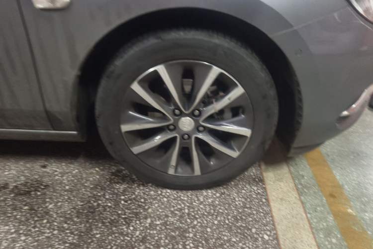 Used Buick GL6 2019 18T 6-Seater Connected Luxury Version China V Standard Right Front Wheel Hub