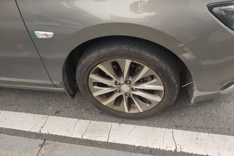 Used Buick GL6 2019 18T 6-Seater Connected Luxury Version China V Standard Right Front Wheel Hub