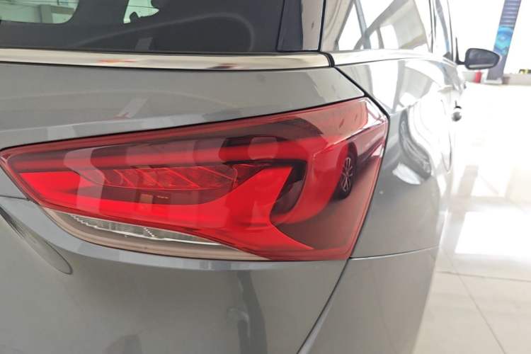 Used Buick GL6 2019 18T 6-Seater Connected Luxury Version China VI Standard Right Rear Taillight