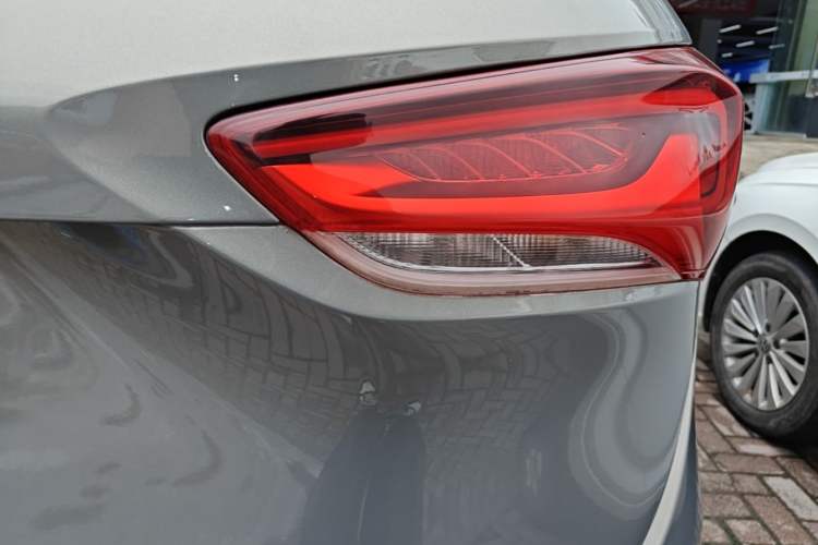 Used Buick GL6 2019 18T 6-Seater Connected Luxury Version China VI Standard Right Rear Taillight