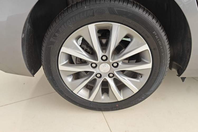 Used Buick GL6 2019 18T 6-Seater Connected Luxury Version China VI Standard Right Rear Wheel Hub