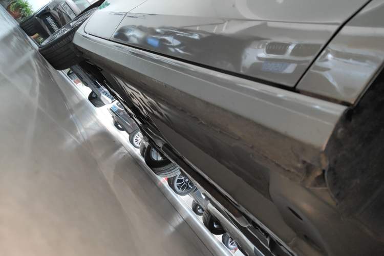 Used Buick GL6 2019 18T 6-Seater Connected Luxury Version China VI Standard Right Side Sill