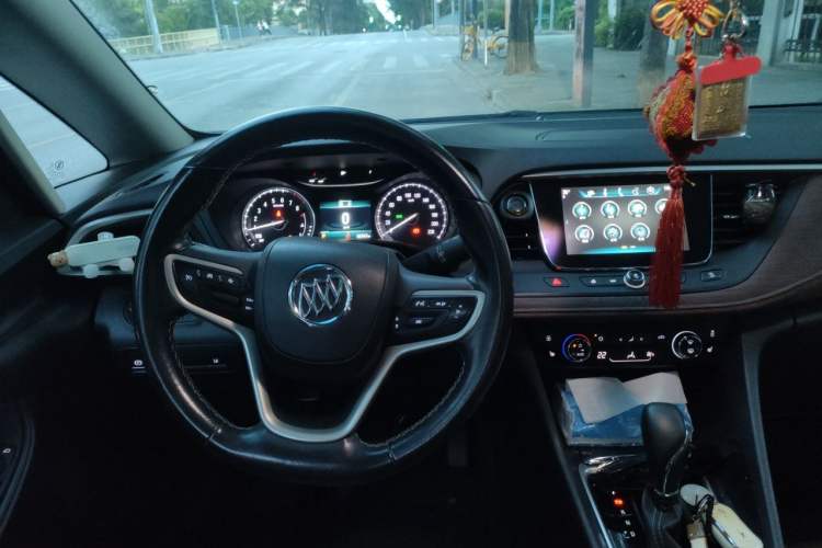 Used Buick GL6 2019 18T 6-Seater Connected Luxury Version China VI Standard Steering Wheel