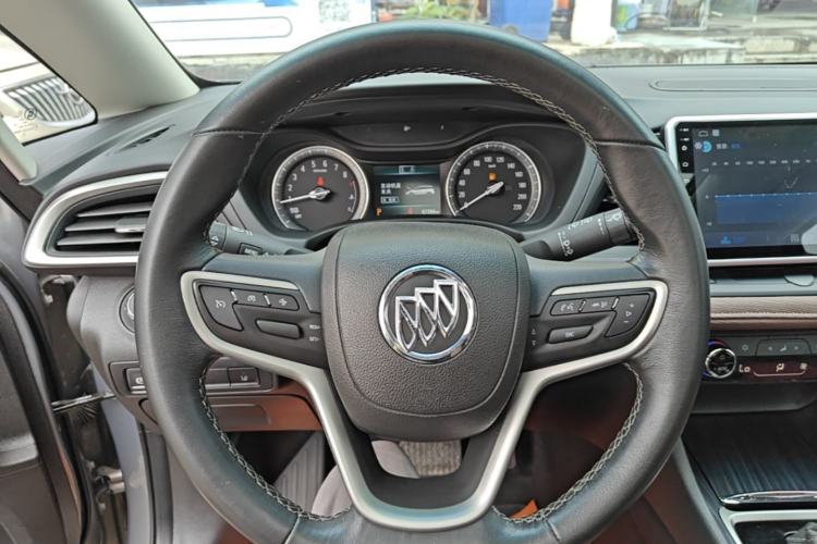 Used Buick GL6 2019 18T 6-Seater Connected Luxury Version China VI Standard Steering Wheel