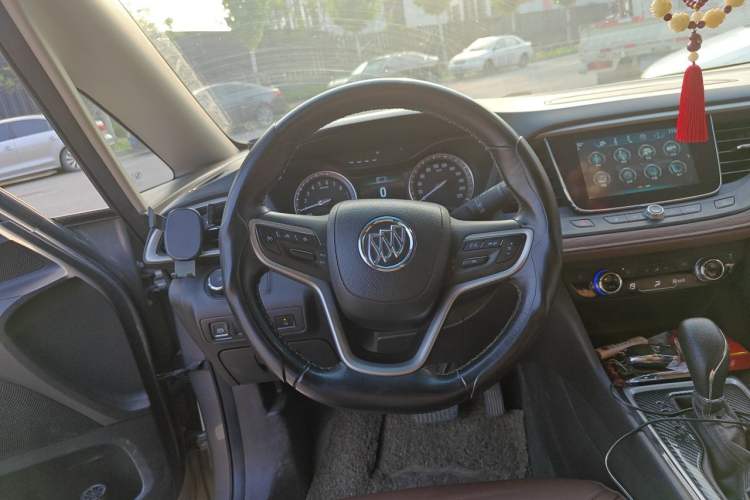 Used Buick GL6 2019 18T 6-Seater Connected Luxury Version China VI Standard Steering Wheel