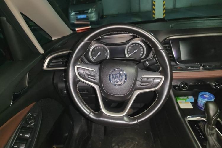 Used Buick GL6 2019 18T 6-Seater Connected Luxury Version China V Standard Steering Wheel