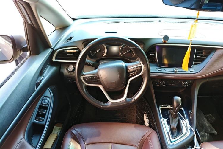 Used Buick GL6 2019 18T 6-Seater Connected Luxury Version China V Standard Steering Wheel